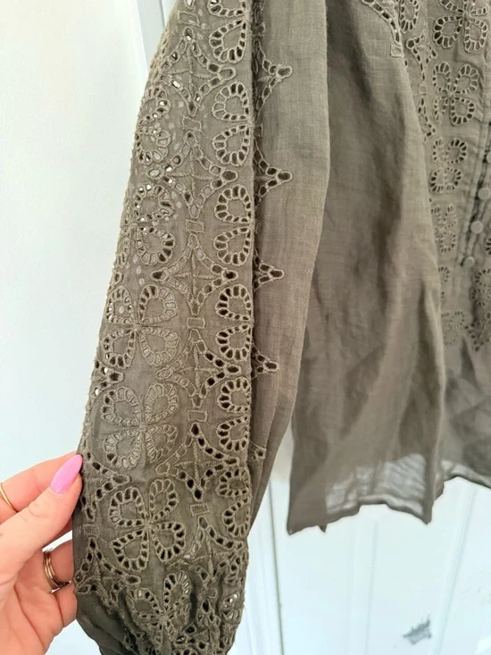 Banana Republic Ramie Eyelet Blouse Boho Embroidered Top - Picture 6 of 7